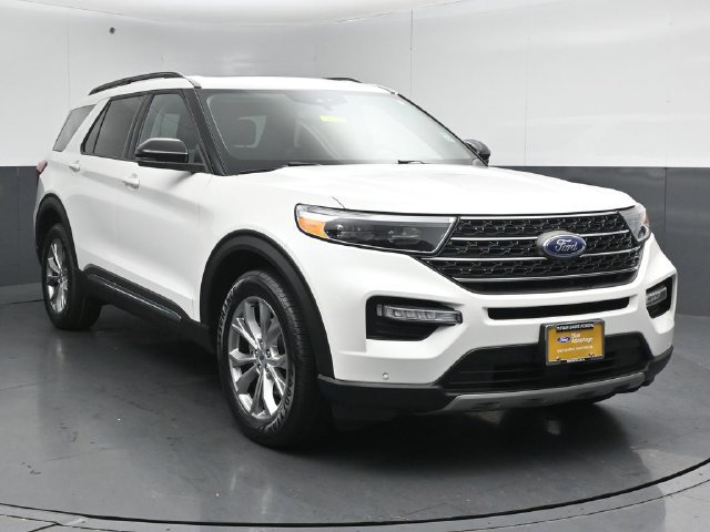 Certified 2024 Ford Explorer XLT w/ Equipment Group 202A
