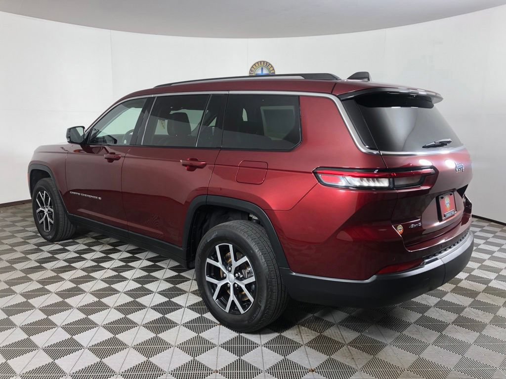 Used 2023 Jeep Grand Cherokee L Limited AWD/4WD image 19