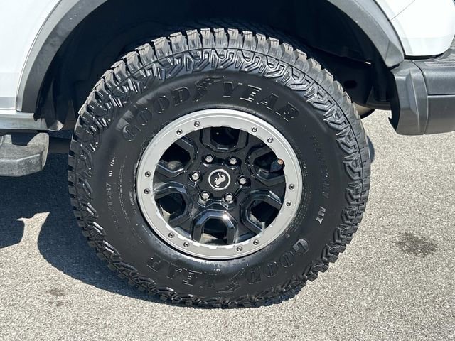 Certified 2023 Ford Bronco Badlands w/ Sasquatch Package AWD/4WD image 12