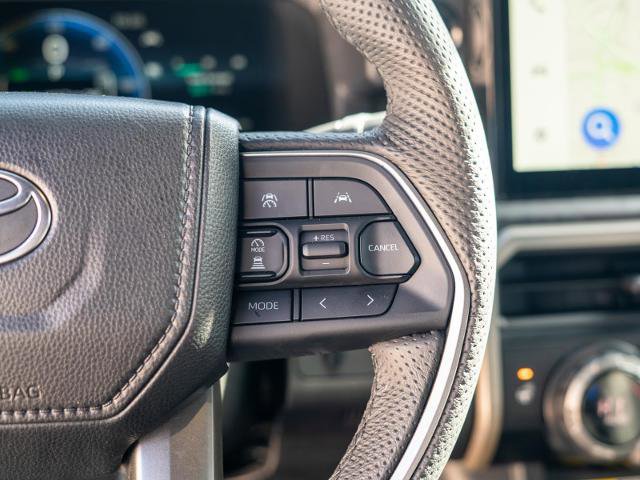 Used 2025 Toyota Tacoma Limited image 25