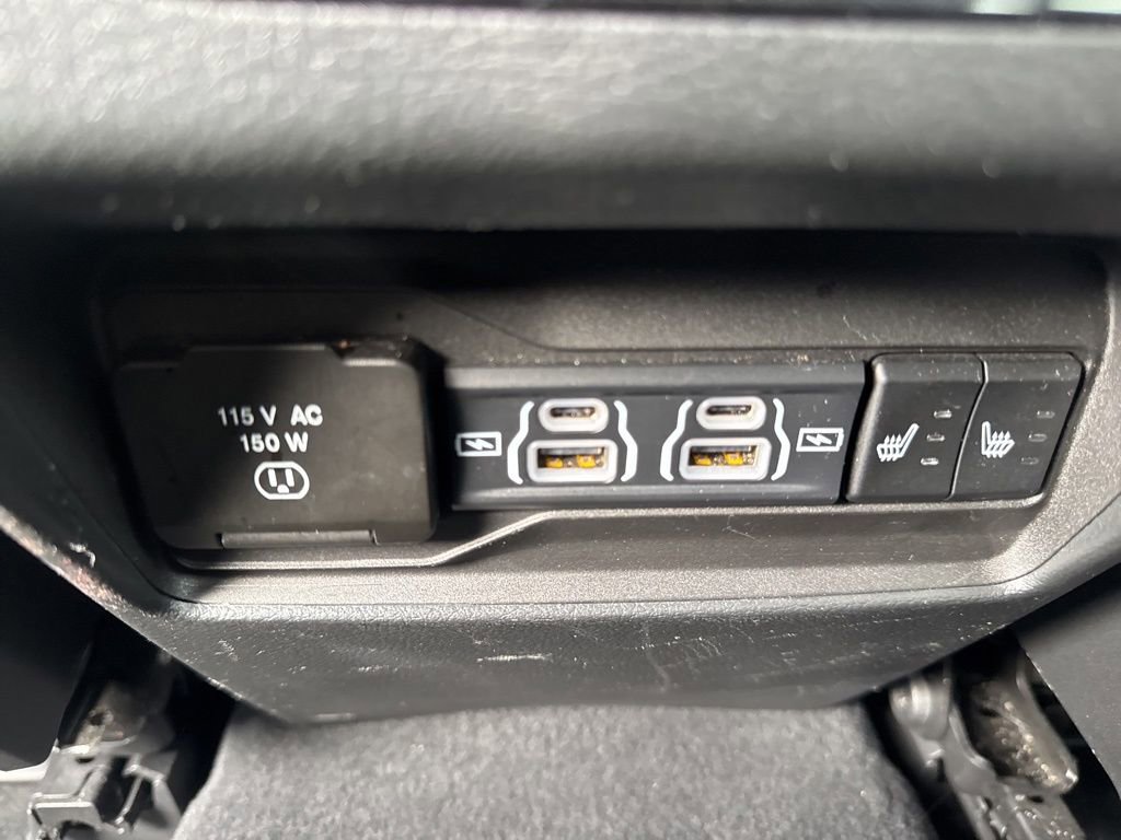 Used 2023 Jeep Grand Cherokee Limited image 40