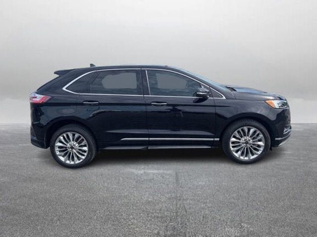 Certified 2022 Ford Edge Titanium w/ Equipment Group 301A AWD/4WD image 6