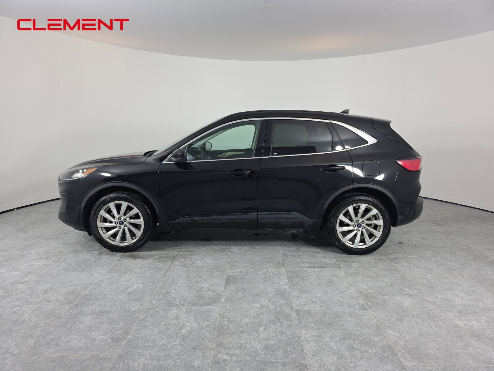 Certified 2022 Ford Escape Titanium w/ Titanium Elite Package image 4