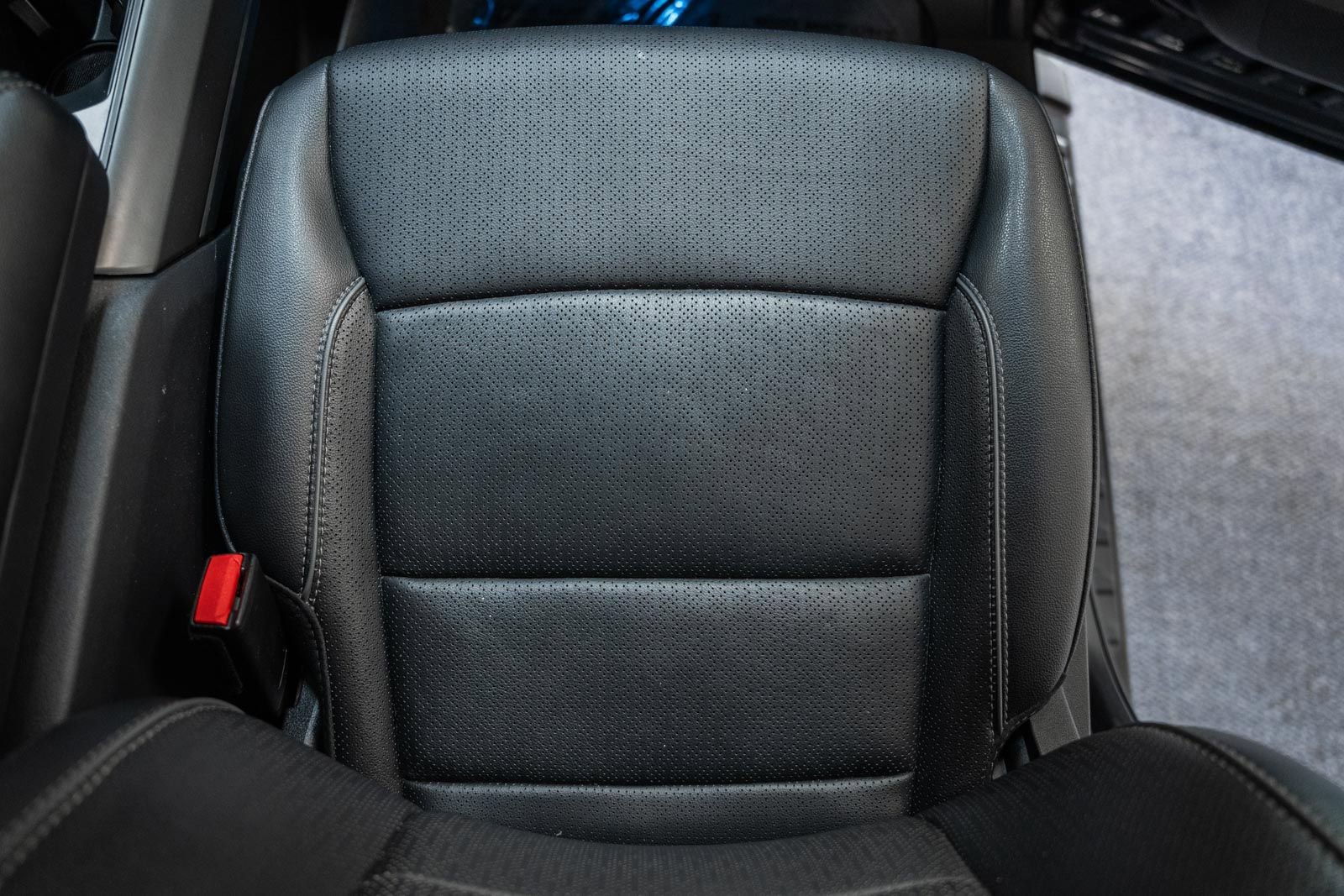 Certified 2024 Ford F150 Lariat w/ Equipment Group 502A High image 40