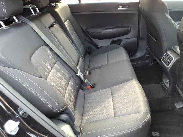 Used 2020 Kia Sportage LX image 19