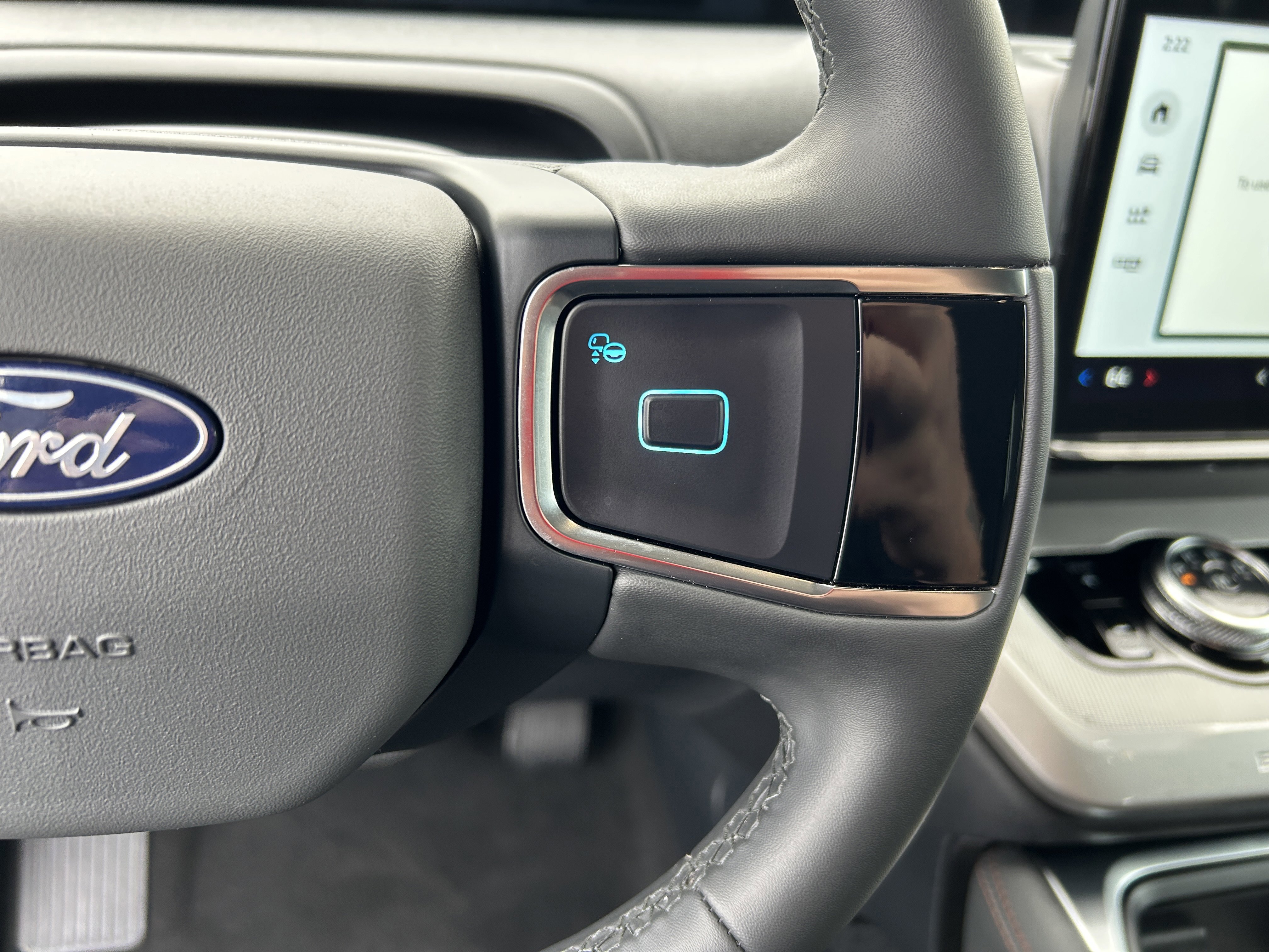 Certified 2025 Ford Expedition Active image 15