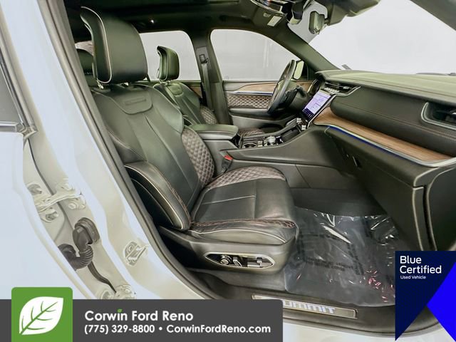 Used 2022 Jeep Grand Cherokee Summit w/ Advanced Protech Group IV AWD/4WD image 32