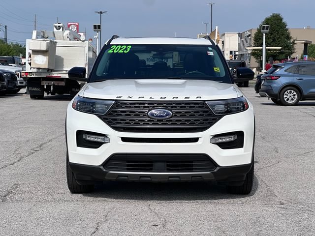 Certified 2023 Ford Explorer XLT w/ Equipment Group 202A AWD/4WD image 2