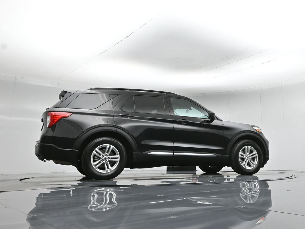 Certified 2022 Ford Explorer XLT image 18