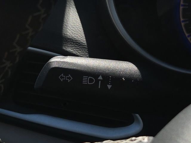 Used 2023 Chrysler Pacifica Touring-L image 43