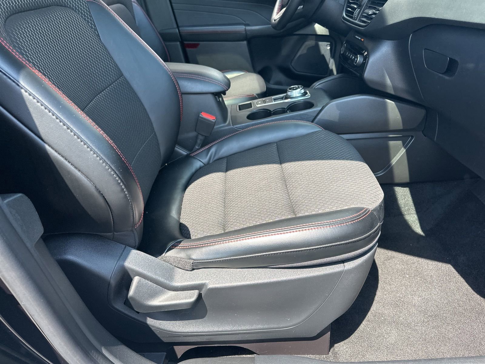 Certified 2024 Ford Escape ST-Line w/ Tech Pack #1 image 11