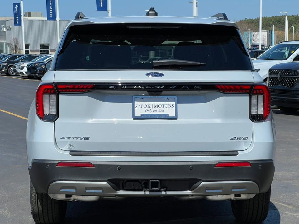 Certified 2024 Ford Explorer XLT w/ Equipment Group 202A AWD/4WD image 38