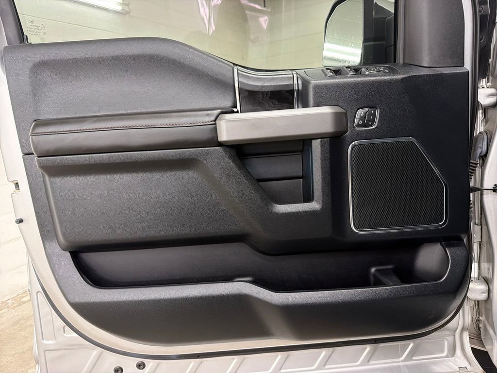 Certified 2019 Ford F150 Platinum w/ Equipment Group 701A Luxury AWD/4WD image 17