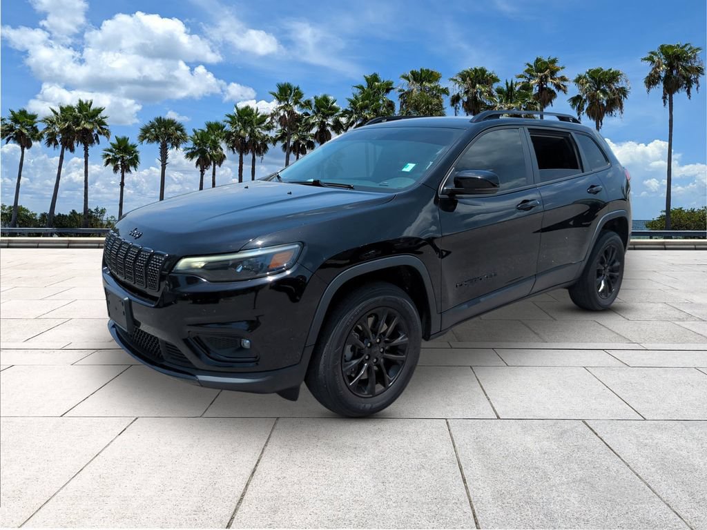Used 2023 Jeep Cherokee Altitude Lux AWD/4WD image 3