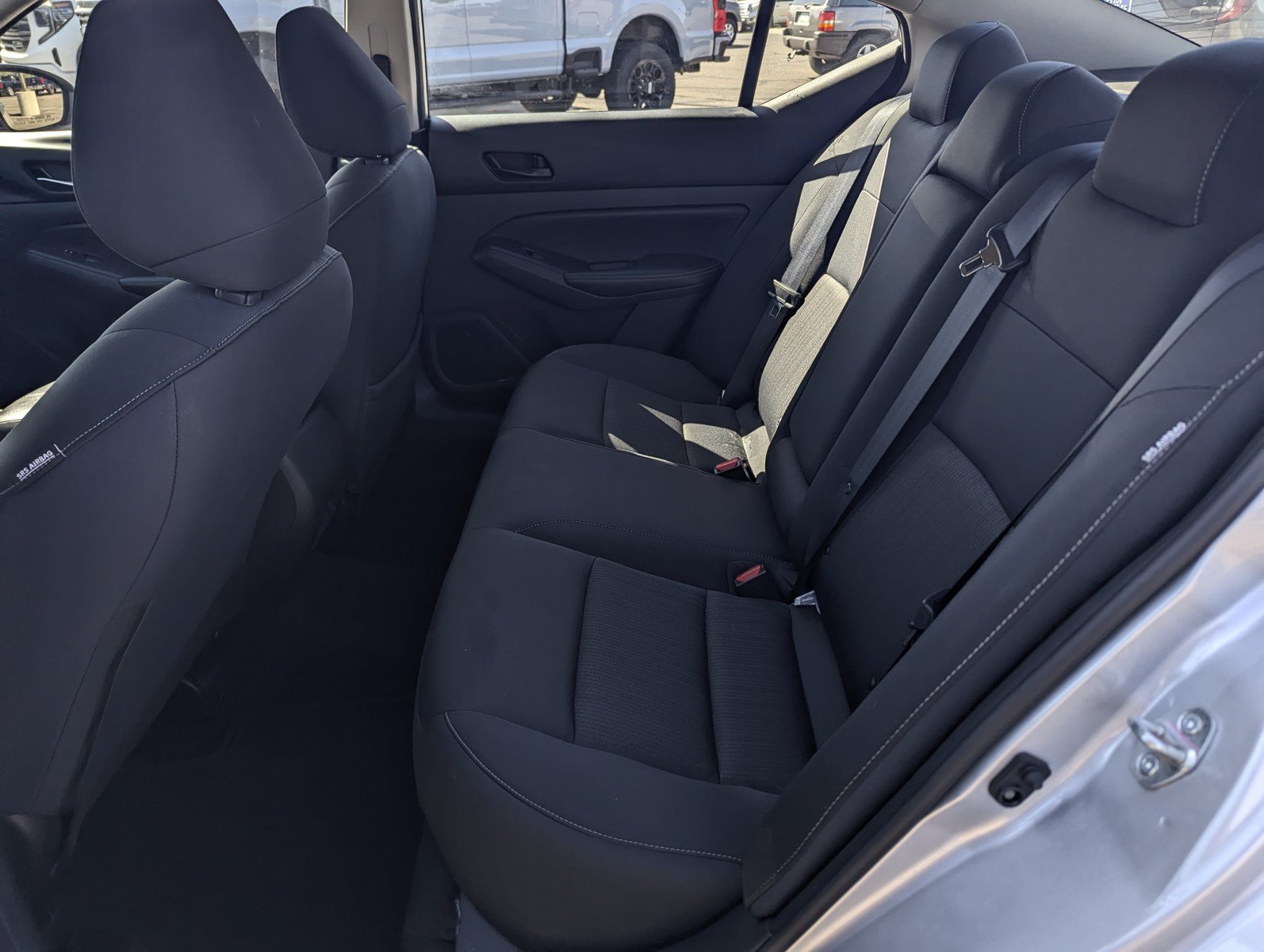 Used 2024 Nissan Altima 2.5 SV FWD image 8