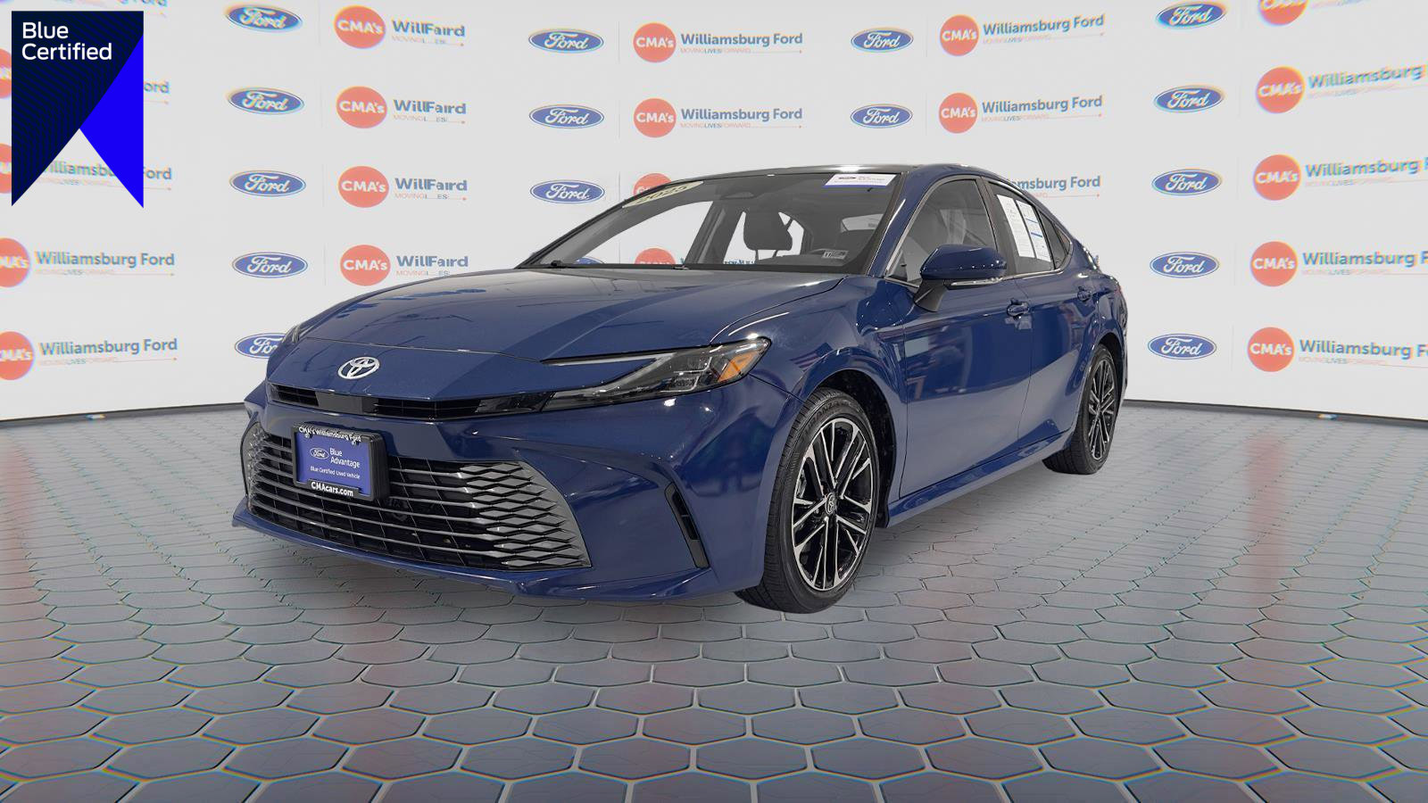 Used 2025 Toyota Camry XLE image 1