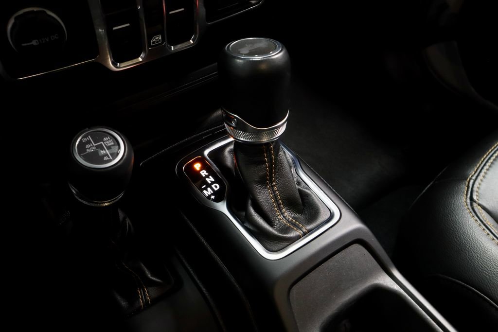 Used 2023 Jeep Wrangler Unlimited Sahara AWD/4WD image 35
