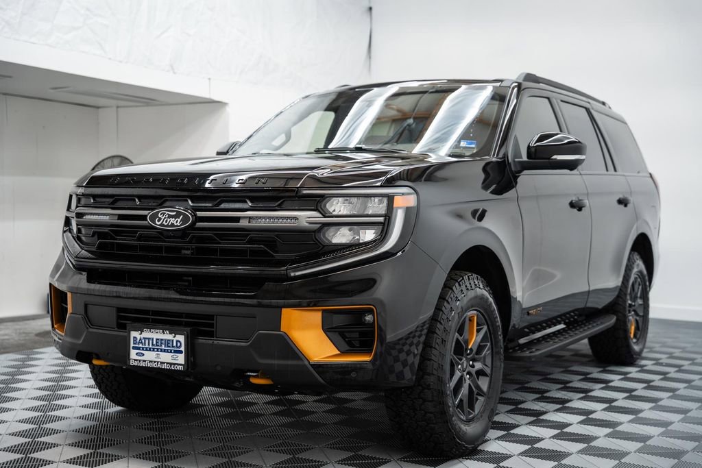 Certified 2025 Ford Expedition Tremor image 3
