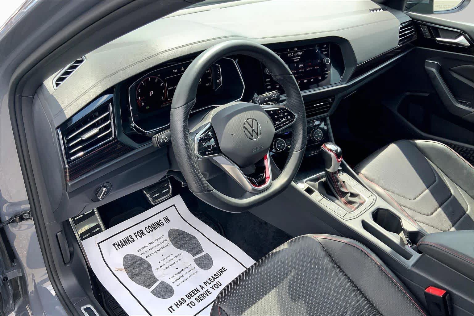 Used 2024 Volkswagen Jetta GLI Autobahn FWD image 17