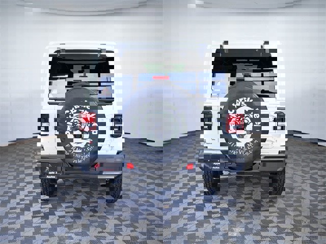 Used 2022 Jeep Wrangler Unlimited Sahara w/ Cold Weather Group image 7