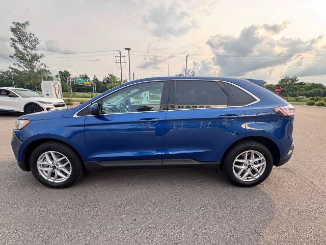 Certified 2024 Ford Edge SEL w/ Convenience Package AWD/4WD image 8