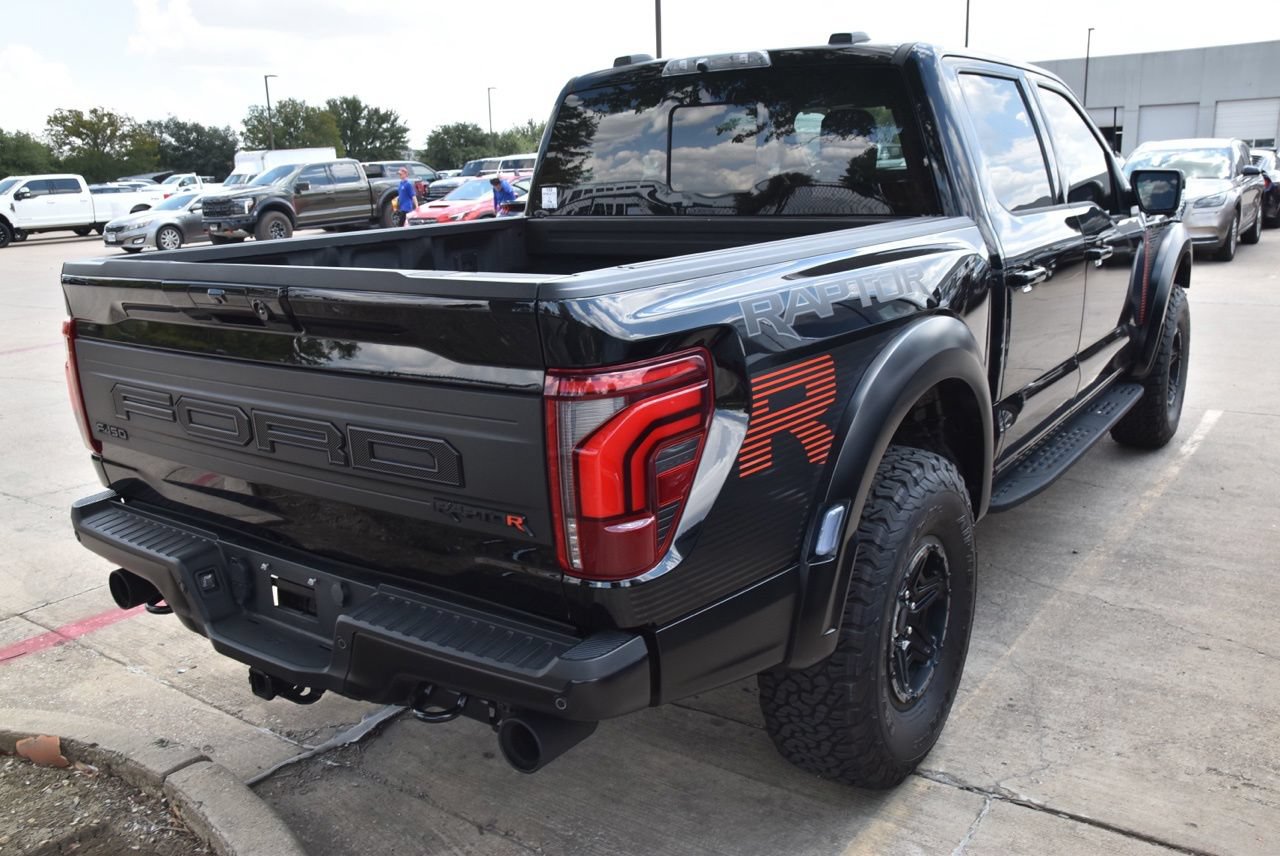 Certified 2025 Ford F150 Raptor w/ Equipment Group 803A Raptor R AWD/4WD image 5