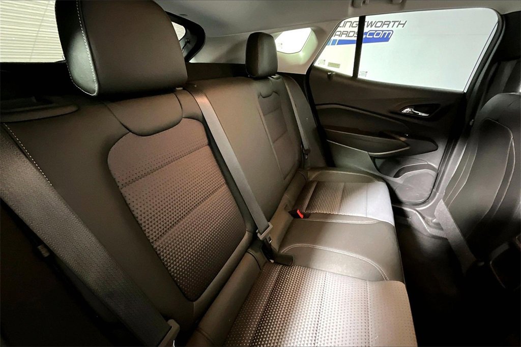 Used 2025 Chevrolet Trax LT w/ LT Convenience Package image 22