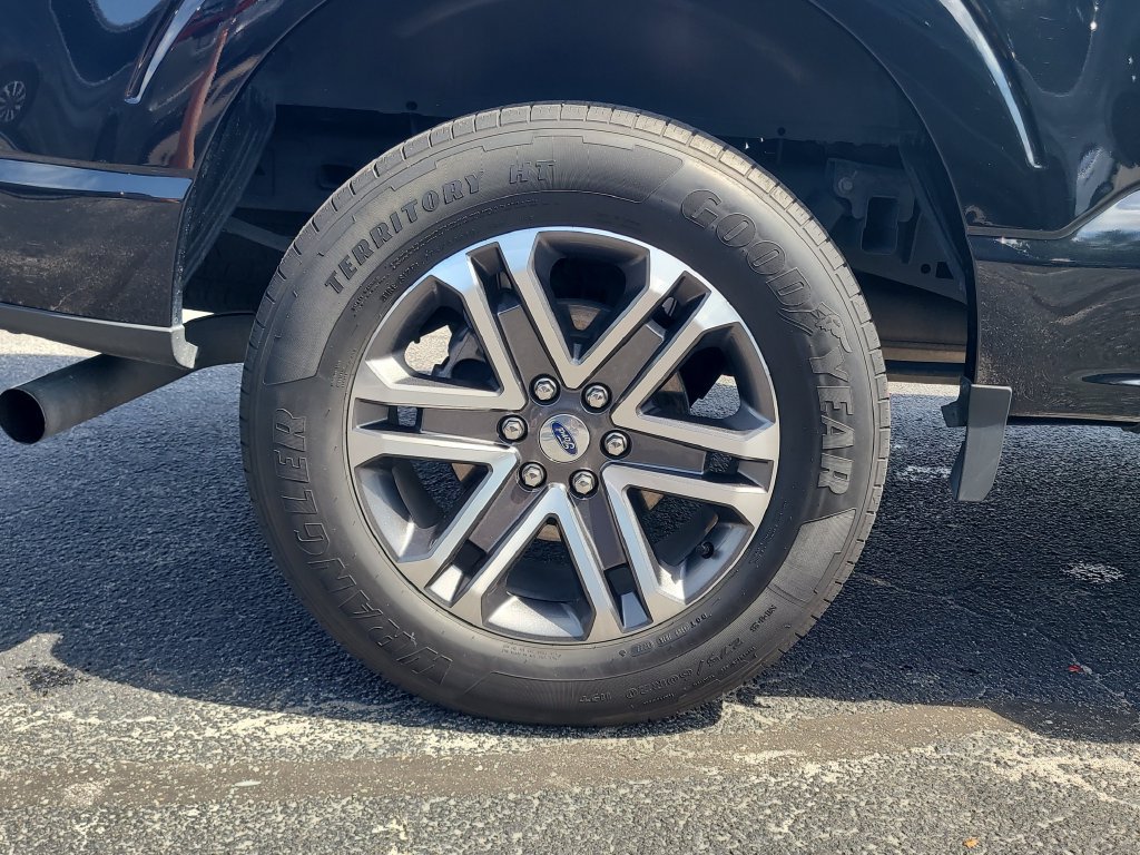 Certified 2022 Ford F150 XL w/ STX Appearance Package RWD image 5