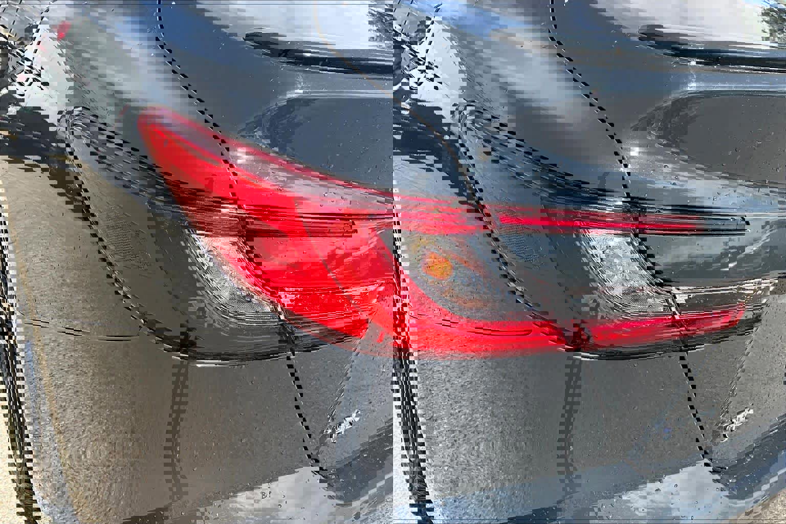 Used 2025 Toyota Camry SE image 27