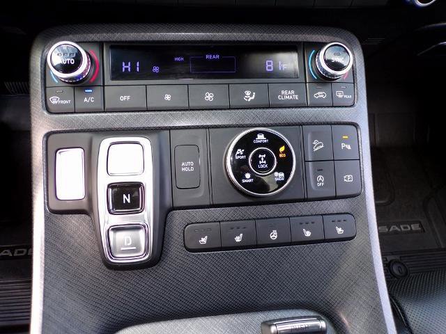 Used 2024 Hyundai Palisade Limited image 23