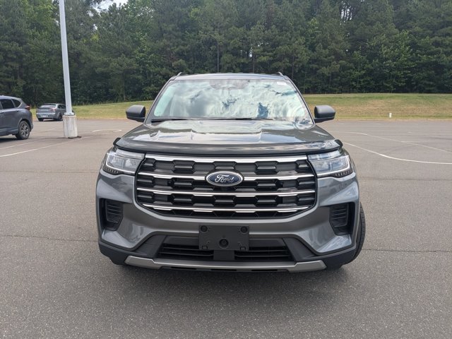 Certified 2025 Ford Explorer Active AWD/4WD image 2