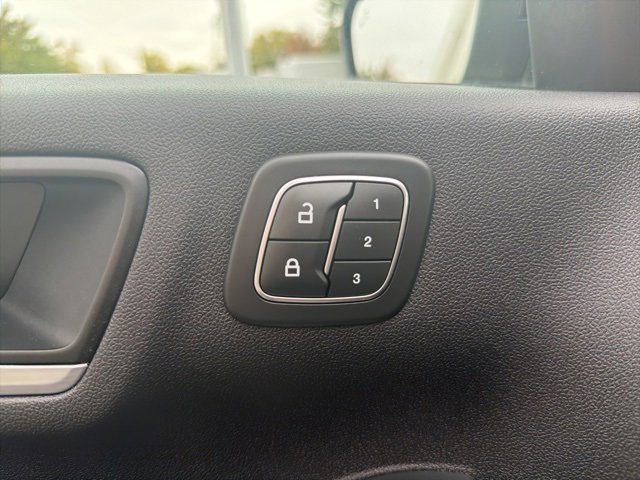 Certified 2023 Ford Escape Platinum image 12