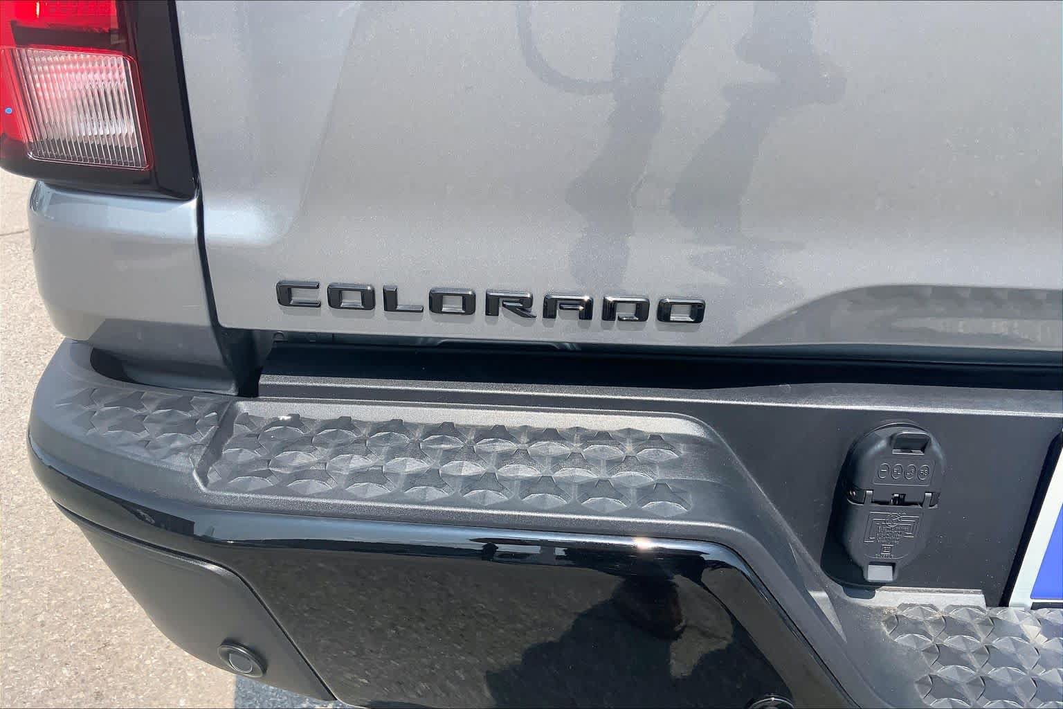 Used 2024 Chevrolet Colorado ZR2 w/ ZR2 Convenience Package III AWD/4WD image 31