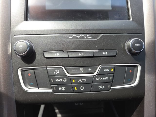 Certified 2020 Ford Fusion SE FWD image 32