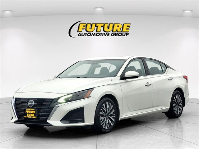 Used 2023 Nissan Altima 2.5 SV w/ SV Premium Package image 8