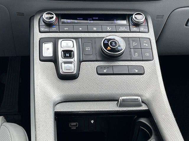 Used 2023 Hyundai Palisade SEL AWD/4WD image 16