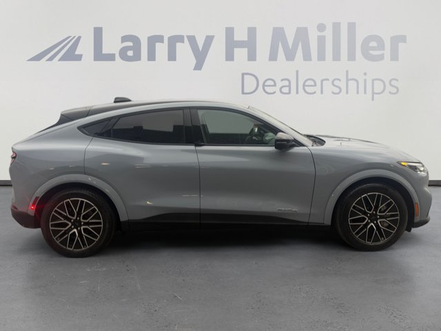 Certified 2025 Ford Mustang Mach-E Premium AWD/4WD image 6