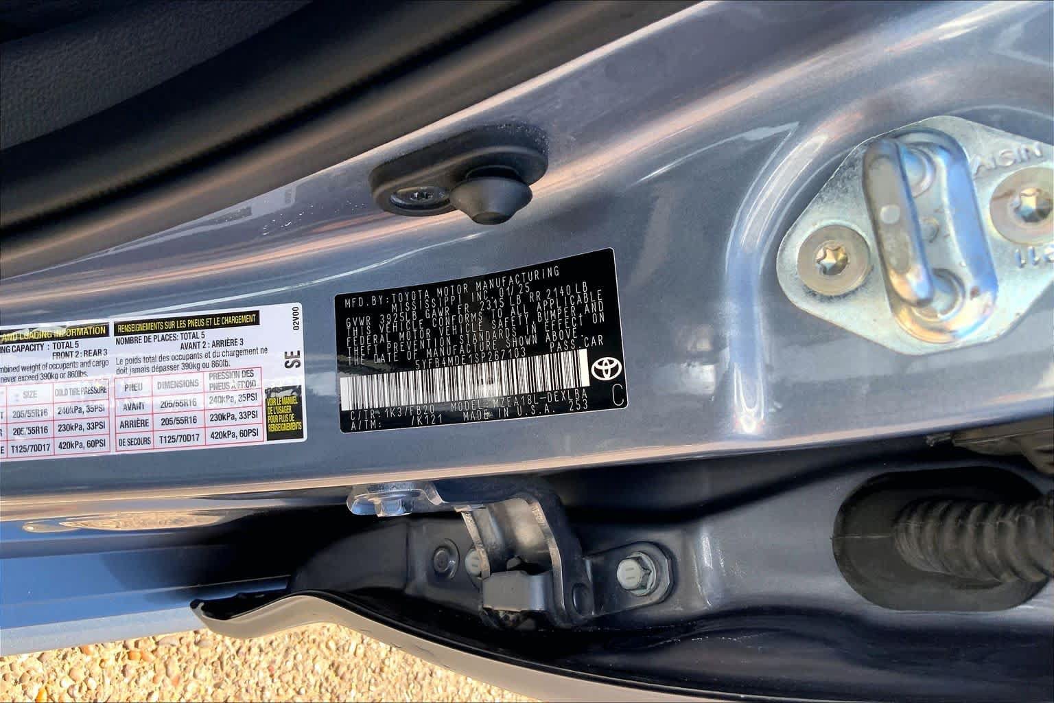 Used 2025 Toyota Corolla LE FWD image 37