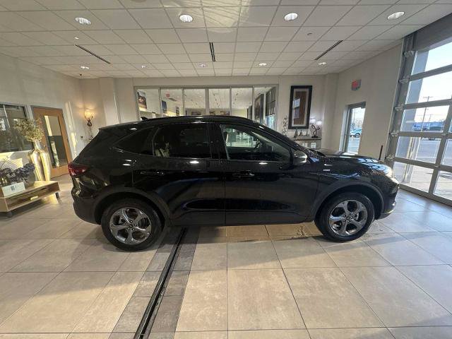 Certified 2025 Ford Escape ST-Line w/ Tech Pack #1 AWD/4WD image 2