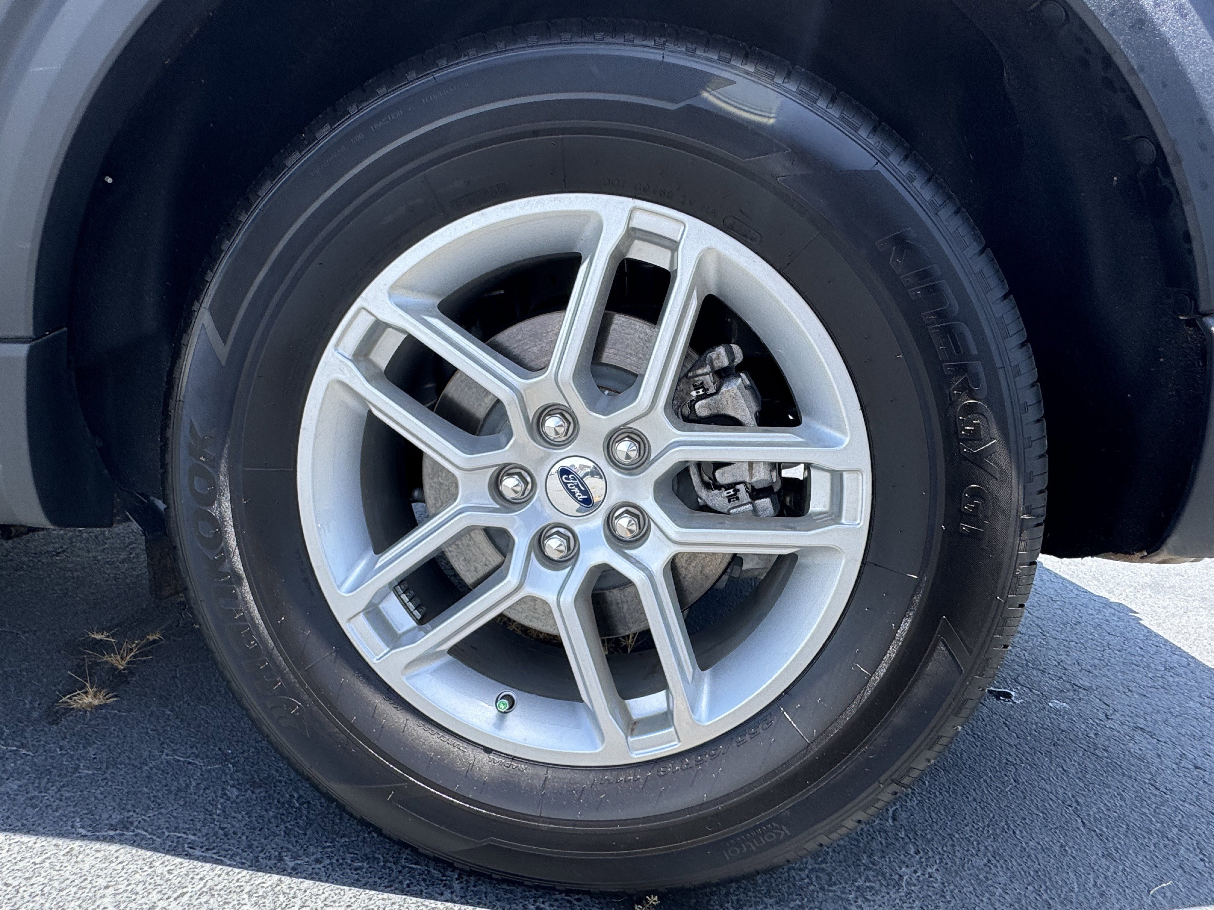 Certified 2026 Ford Explorer Active w/ Active Comfort Package RWD image 23