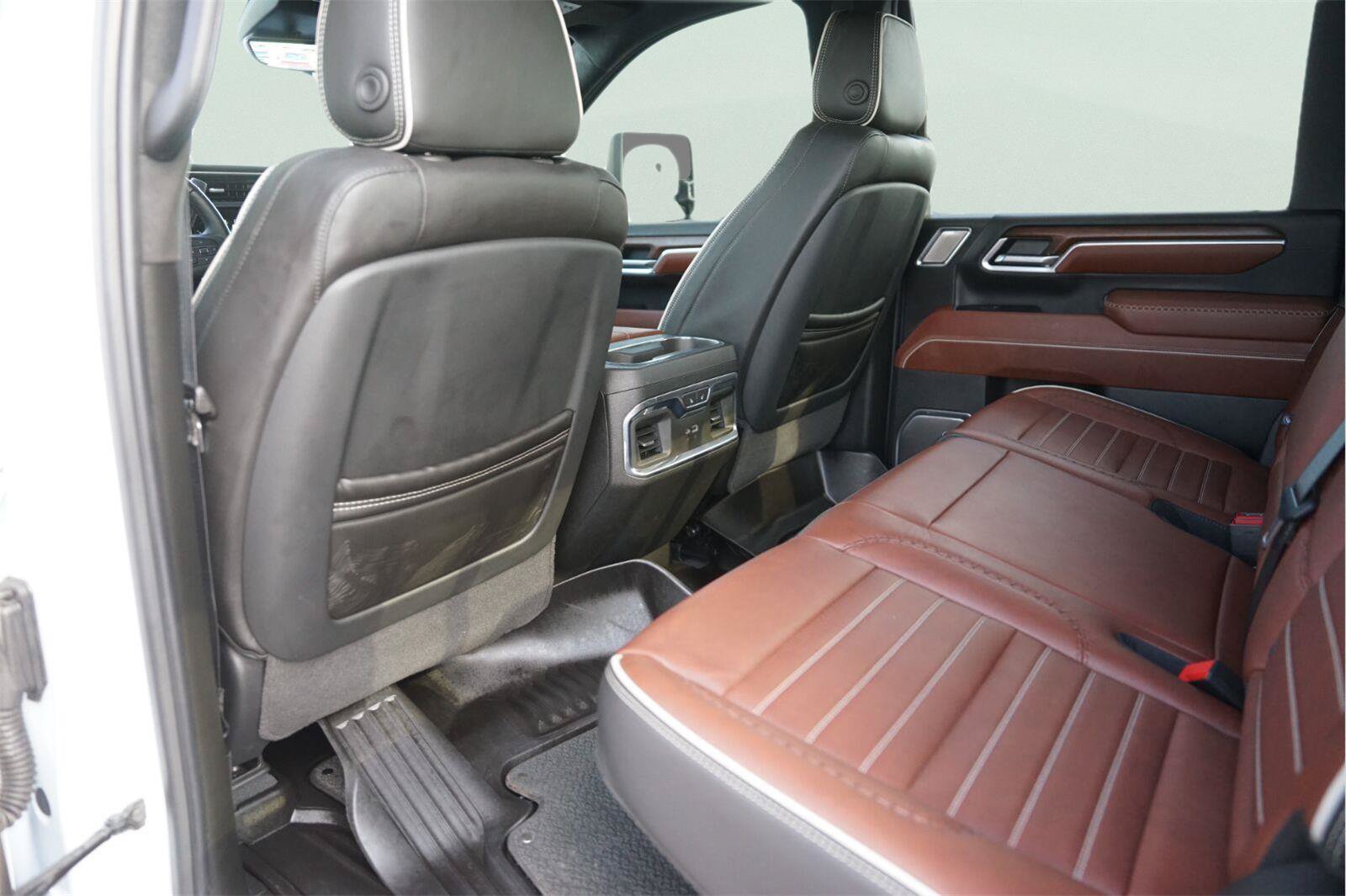Used 2026 GMC Sierra 2500 Denali Ultimate w/ Max Trailering Package AWD/4WD image 12