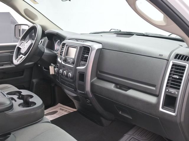 Used 2024 RAM 1500 Classic SLT image 27