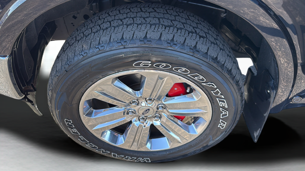 Certified 2019 Ford F150 Lariat w/ Equipment Group 502A Luxury AWD/4WD image 31