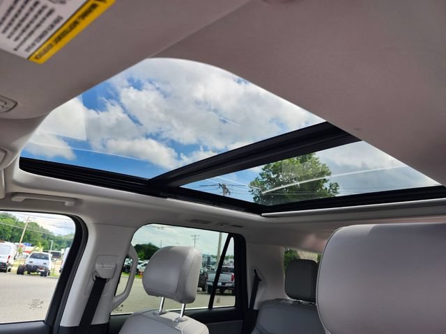 Certified 2025 Ford Expedition Active AWD/4WD image 22