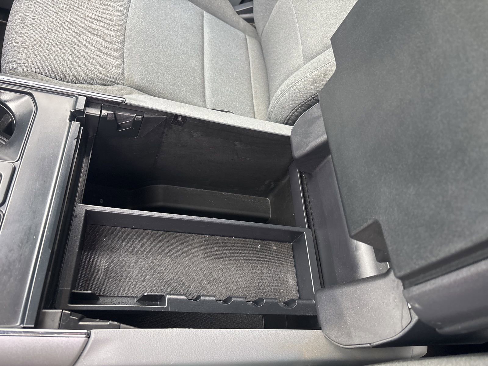 Certified 2022 Ford F150 XLT w/ Equipment Group 302A High image 30