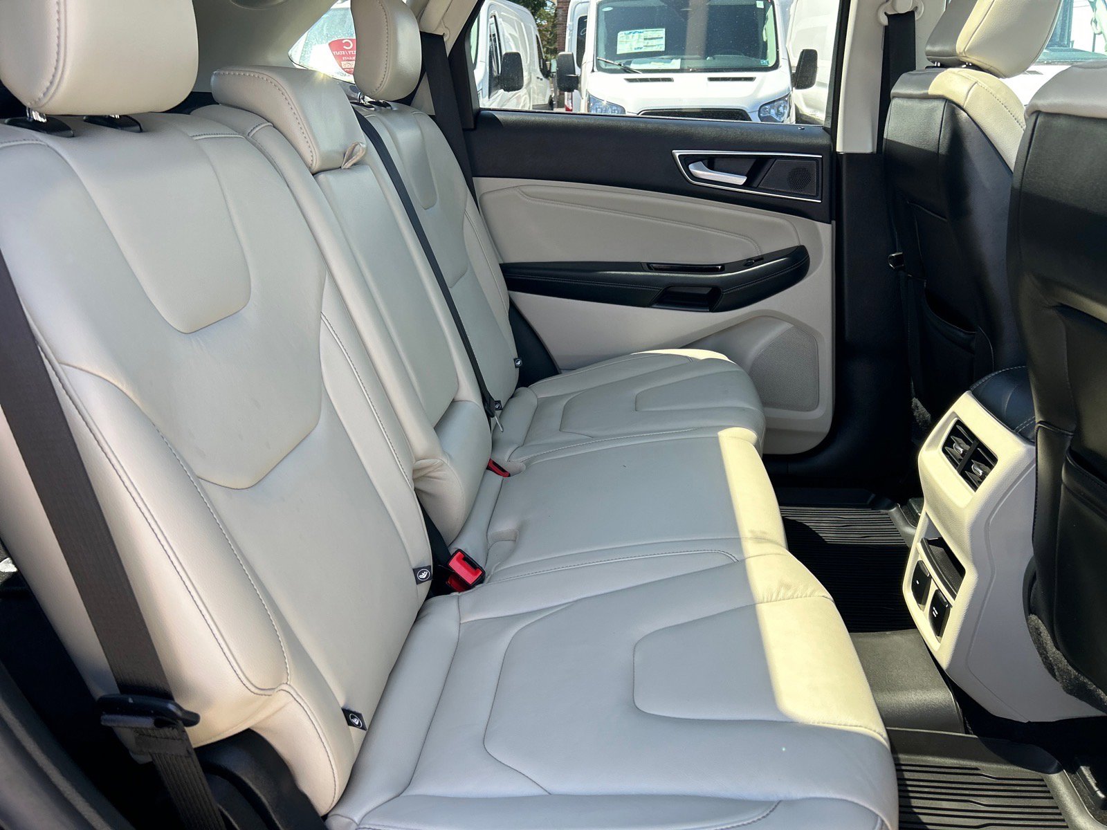 Certified 2020 Ford Edge Titanium w/ Class II Trailer Tow Package AWD/4WD image 22