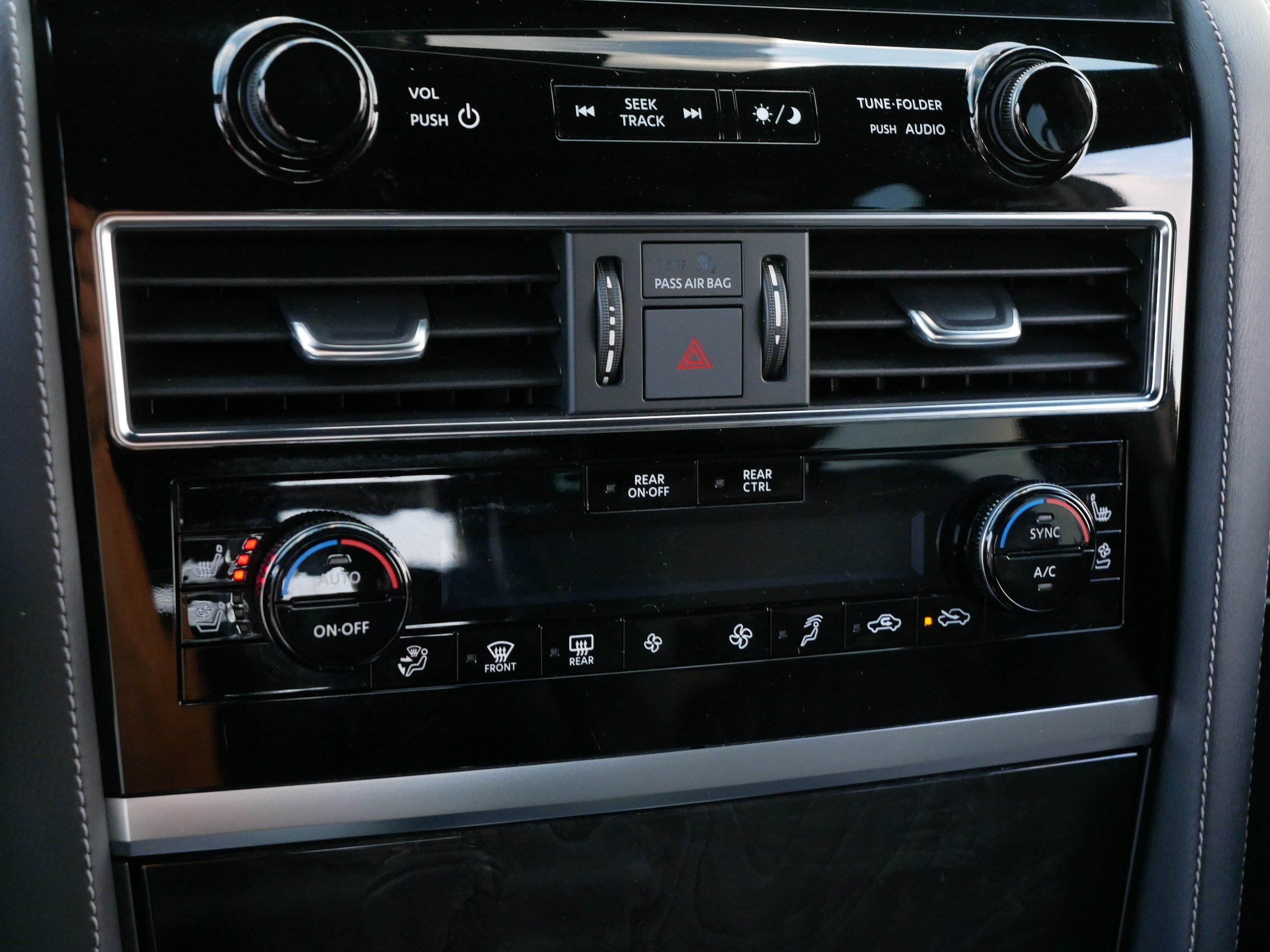 Used 2023 INFINITI QX80 Luxe AWD/4WD image 23