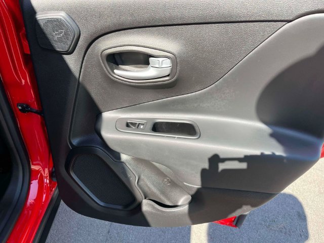 Used 2023 Jeep Renegade Trailhawk w/ Sun/Sound Group AWD/4WD image 20