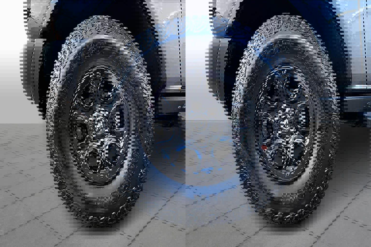 Certified 2025 Ford Bronco Badlands w/ Sasquatch Package image 14