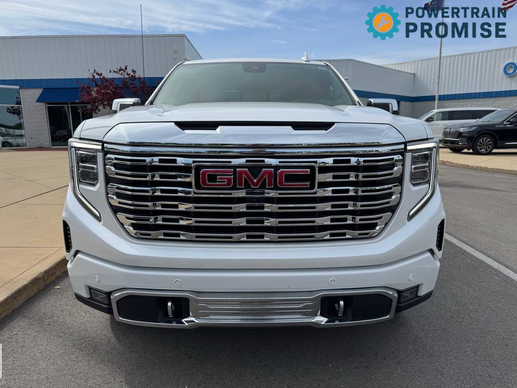 Used 2022 GMC Sierra 1500 Denali w/ Technology Package AWD/4WD image 2